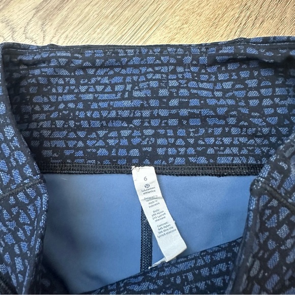Lululemon Inspire Tight II
Shatter Weave Desert Teal Alberta Lake / Black - Picture 7 of 13